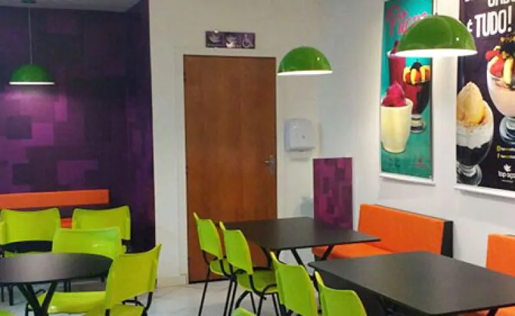 mesas-e-cadeiras-top-açaí